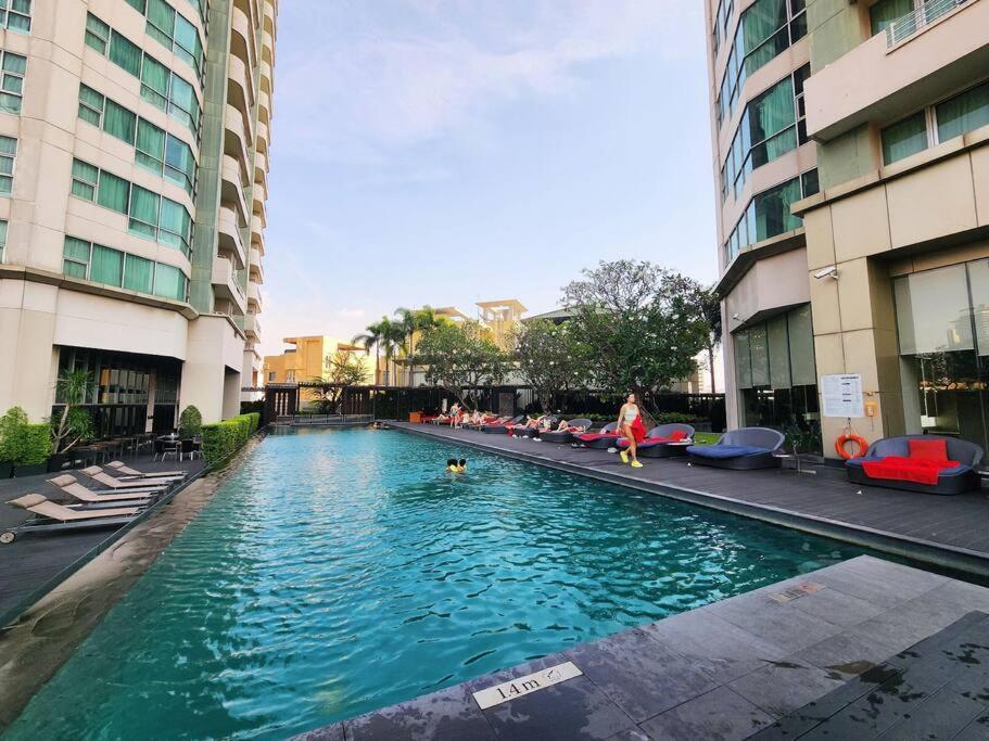 Appartement Sathorn Sky View Rooftop Bar *